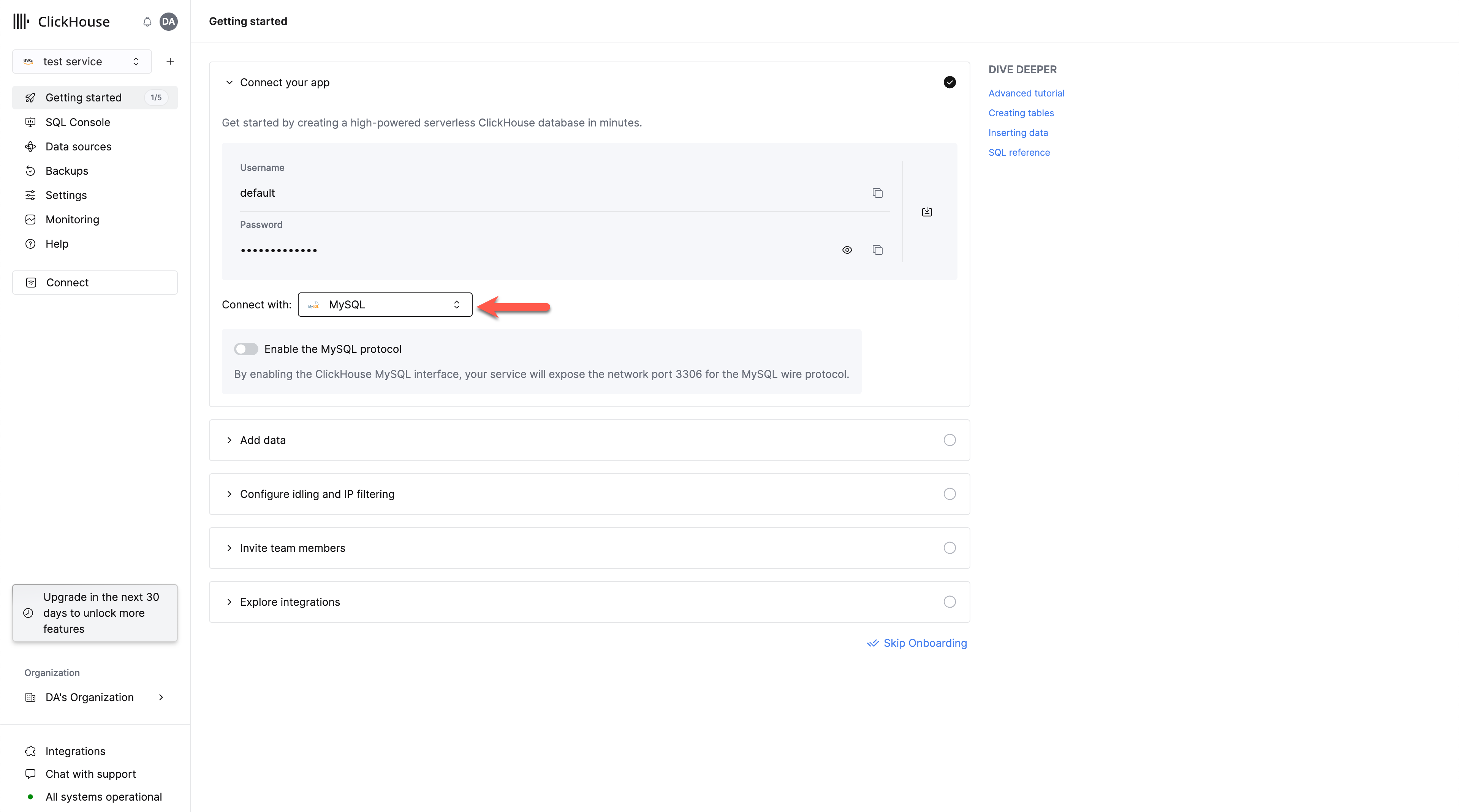 Экран учетных данных ClickHouse Cloud с выпадающим списком выбора интерфейса MySQL